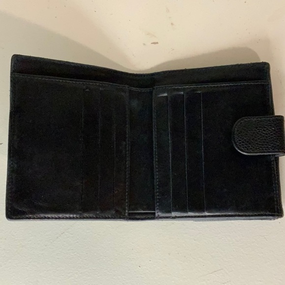Chanel Coco Mark Bifold Wallet in Black Lambskin (4.5" x 4") - Picture 11 of 12